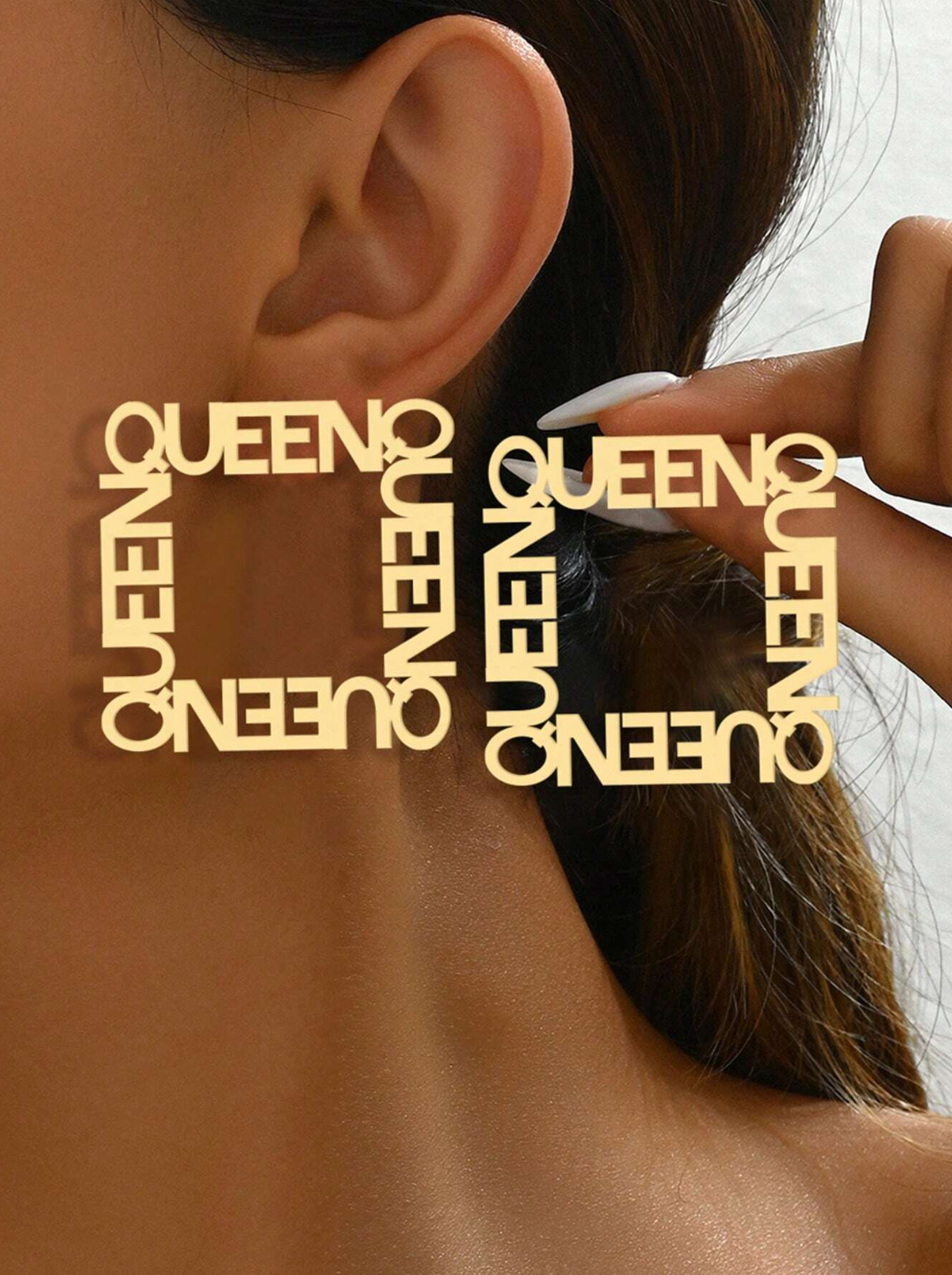 Women’s Oversized Exaggerated Letter Stud Earrings